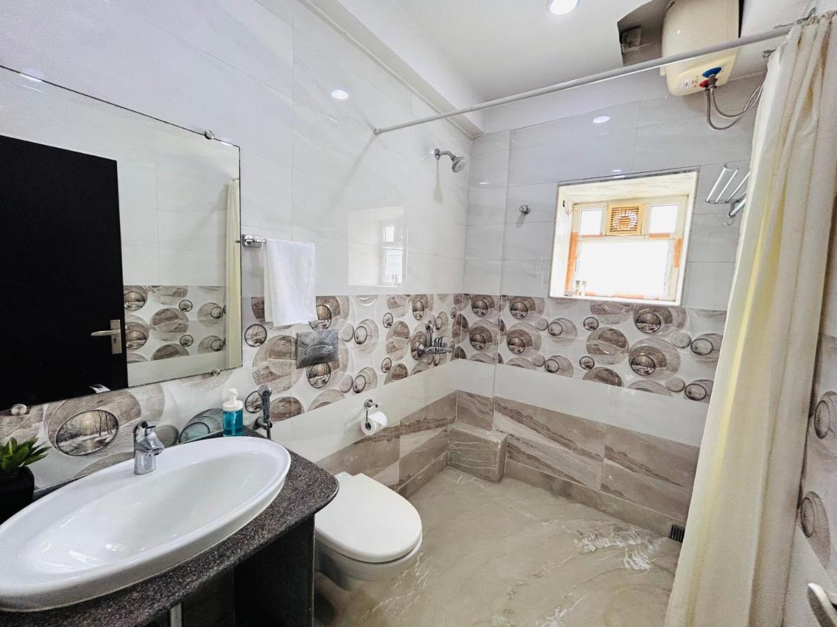 Bluo Lake View Newtown - Boutique Hotel Колката Екстер'єр фото