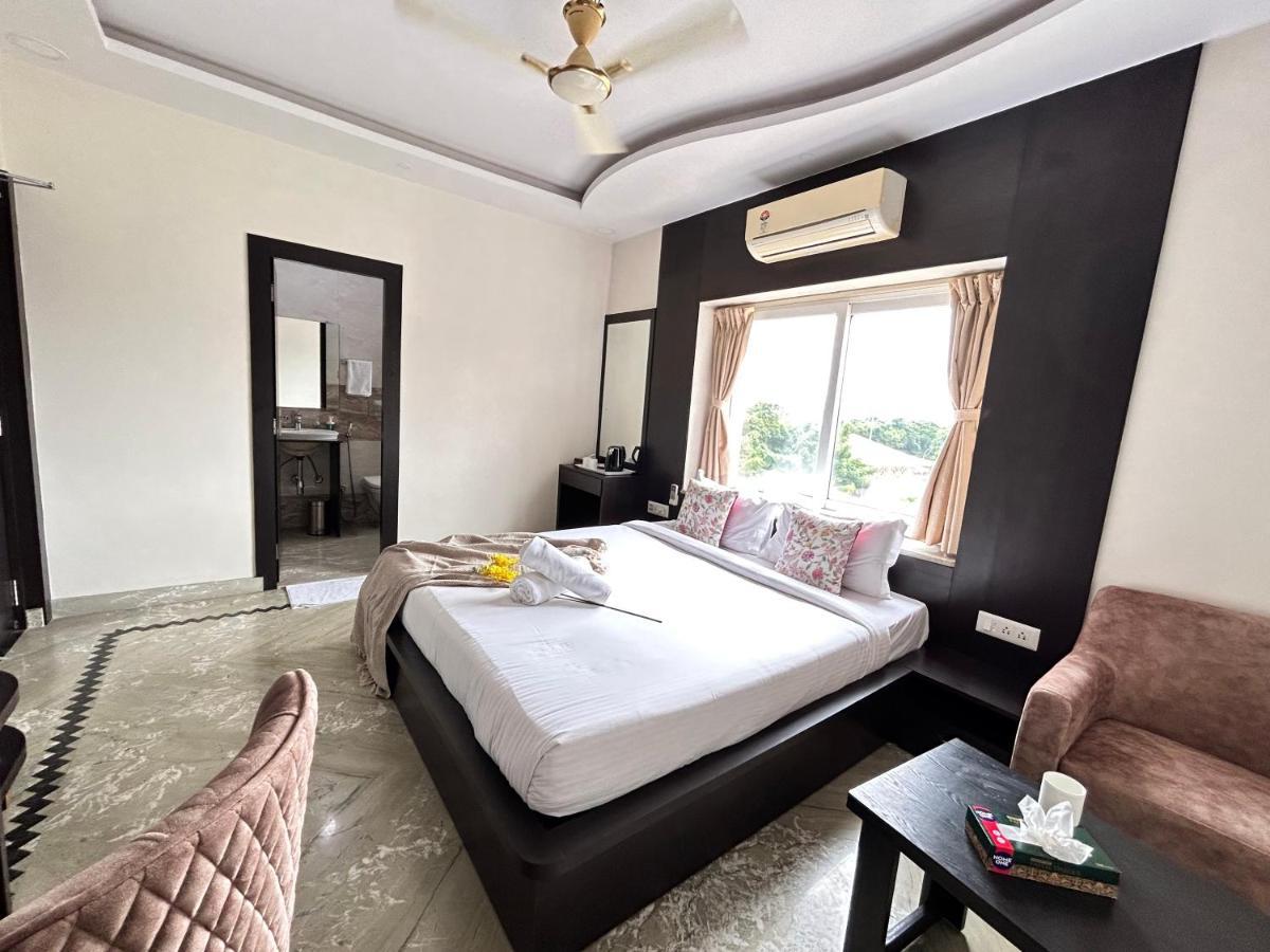 Bluo Lake View Newtown - Boutique Hotel Колката Екстер'єр фото